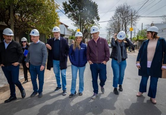 Lanús: Malena Galmarini visitó, junto a Néstor Grindetti, los avances de las obra de saneamiento en Monte Chingolo