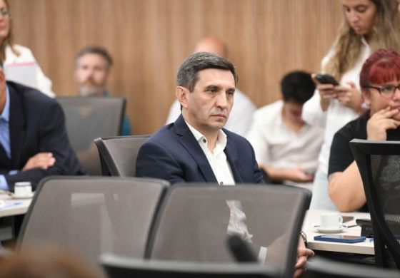 Cristian Andino presentó un proyecto para incentivar el uso de jugos naturales como endulzante de bebidas 