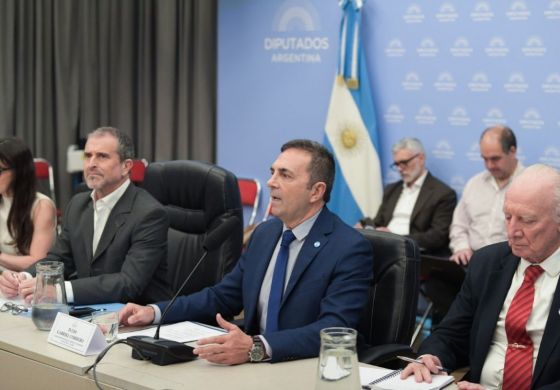 Presupuesto 2027: El gobierno asegura que no bajó el empleo y que la gente no quiere trabajar en blanco